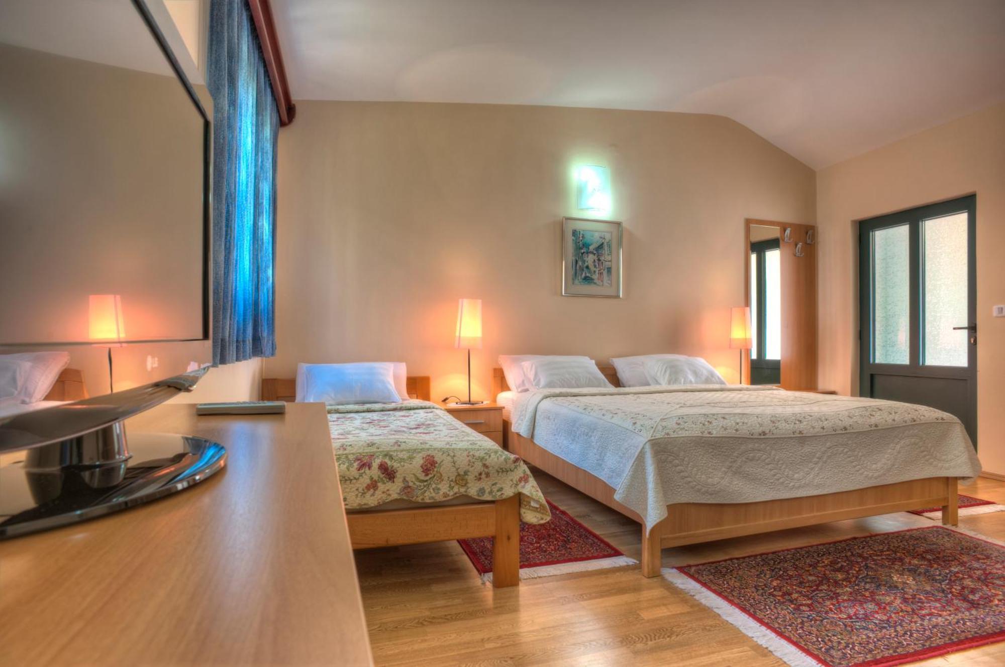 Villa Stevan สเวติ สเตฟาน ภายนอก รูปภาพ