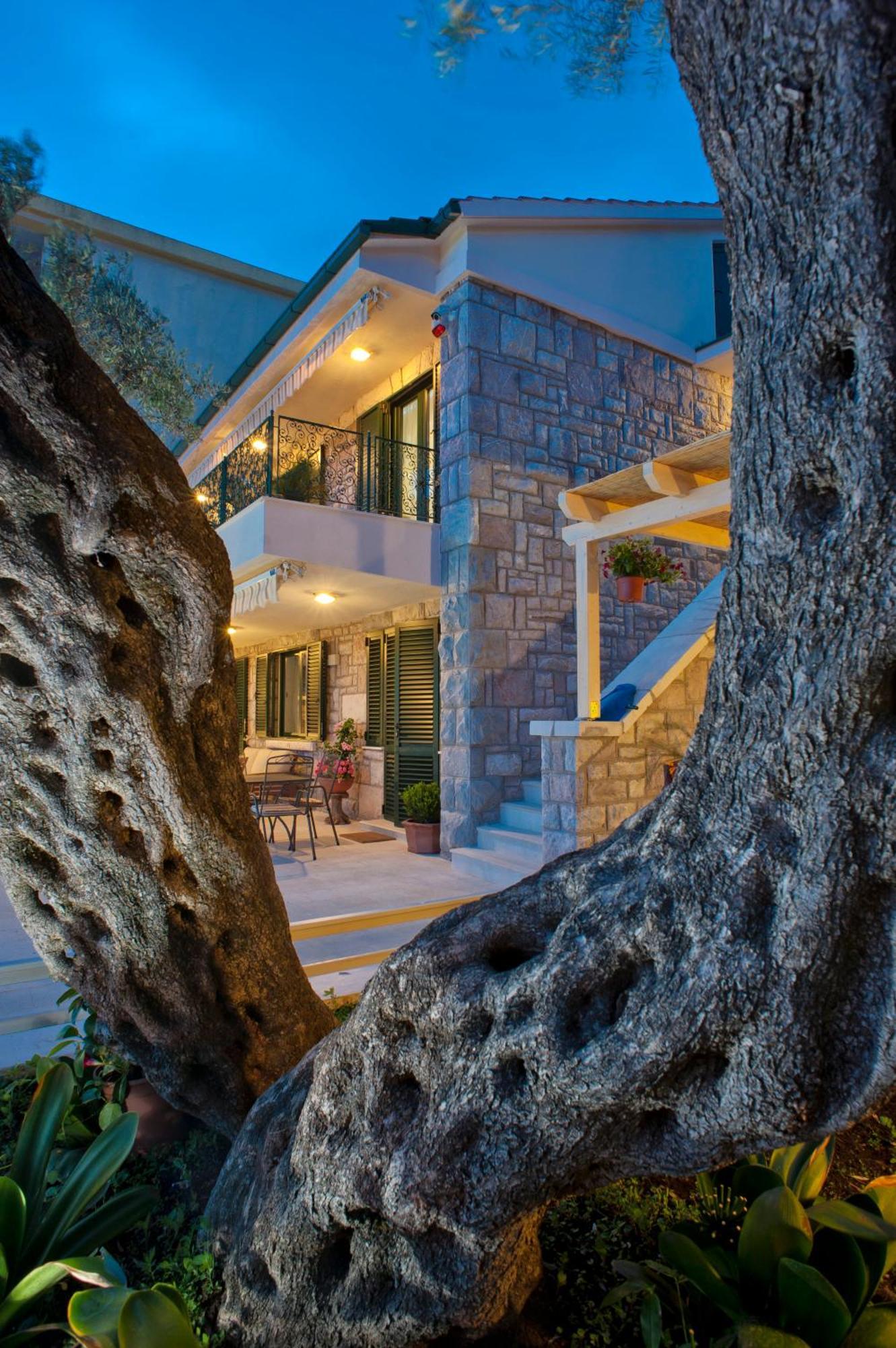 Villa Stevan สเวติ สเตฟาน ภายนอก รูปภาพ