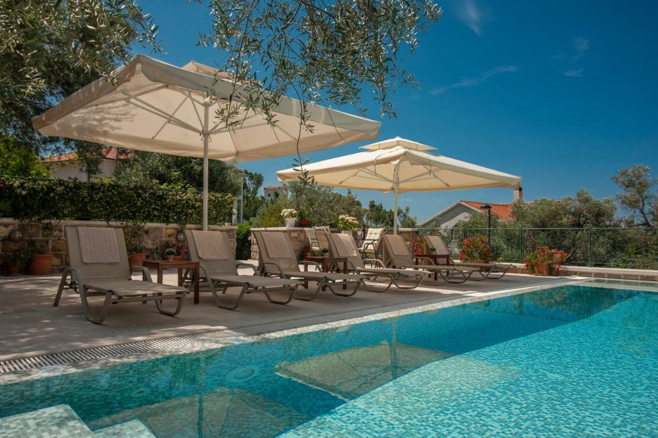 Villa Stevan สเวติ สเตฟาน ภายนอก รูปภาพ